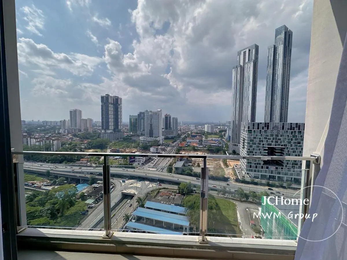 Sks Paviilion Town Creamy House By Mwm Apartamento Johor Bahru